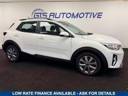White Used 2021 Kia Stonic Play SUV | £11,290 (Good price)