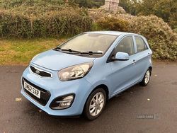 Blue Used 2013 Kia Picanto Hatchback | £3,995 (Fair price)