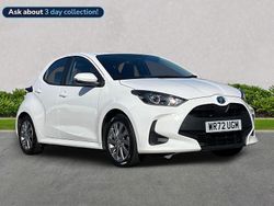 White Used 2022 Toyota Yaris Hybrid Hatchback | £15,799 (Good price)