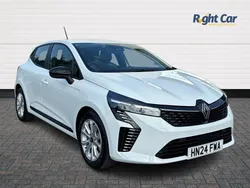 White Used 2024 Renault Clio V Evolution Hatchback | £15,499 (Fair price)