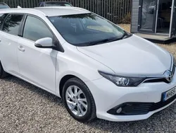 Used 2016 Toyota Auris Touring Sports Estate | £6,345 (Fair price)