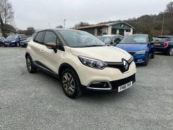 White Used 2016 Renault Captur Iconic SUV | £8,995 (A bit pricey)