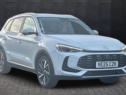 White Used 2025 MG ZS Trophy Hatchback | £20,439