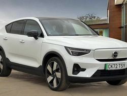 White Used 2022 Volvo C40 Ultimate SUV | £23,995 (Fair price)