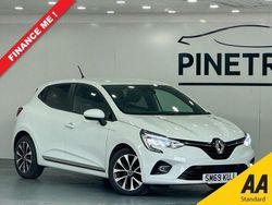 White Used 2019 Renault Clio IV Iconic Hatchback | £8,499 (Fair price)