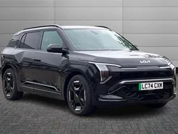 Midnight black Used 2024 Kia EV3 2 SUV | £39,150 (Fair price)
