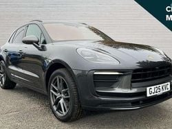 Grey Used 2025 Porsche Macan SUV | £65,980 (Fair price)