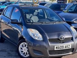 Grey Used 2009 Toyota Yaris Hatchback | £4,975 (Fair price)