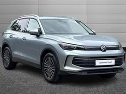 Oyster silver Used 2024 VW Tiguan Match SUV | £30,490 (Expensive)