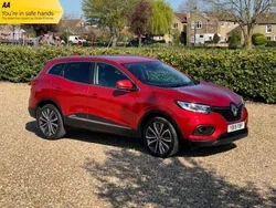 Red Used 2019 Renault Kadjar Iconic SUV | £10,599 (Fair price)