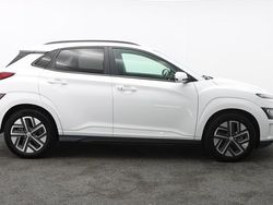 White Used 2023 Hyundai Kona Premium SUV | £16,999 (Fair price)