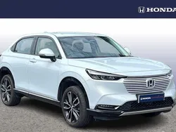 Premium sunlight white Used 2022 Honda HR-V Advance SUV | £20,954 (Good price)