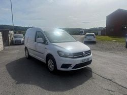 White Used 2016 VW Caddy Trendline MPV | £9,495 (Fair price)