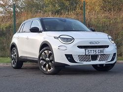 Bicolour white with black roof New 2025 Fiat 600 La Prima Hatchback | £22,998 (Fair price)