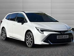 White Used 2025 Toyota Corolla Sport | £29,895