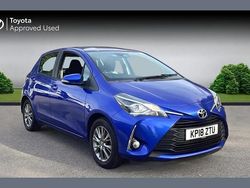 Blue Used 2018 Toyota Yaris Hatchback | £10,060 (Fair price)