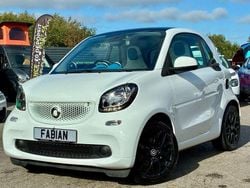White Used 2016 Smart ForTwo Coupé Premium Coupe | £5,999 (Fair price)