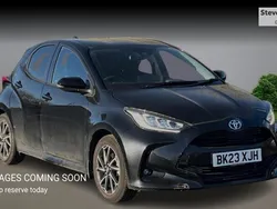 Black Used 2023 Toyota Yaris Hybrid Design Hatchback | £17,066 (Fair price)