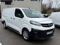 White Used 2020 Vauxhall Vivaro Van | £11,388 (Fair price)