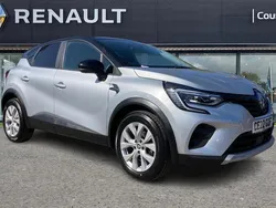 Grey/black Used 2022 Renault Captur Iconic SUV | £15,395 (Fair price)