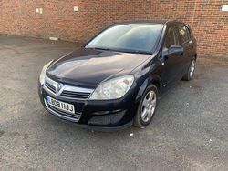 Black Used 2008 Vauxhall Astra Hatchback | £995 (Good price)