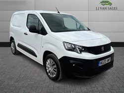 White Used 2020 Peugeot Partner S MPV | £6,995 (Good price)