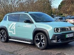 New 2025 Renault R4 Komfort Estate | £24,877