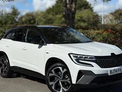 Twotone metallic arctic white with diamond black roof Used 2024 Renault Austral Iconic Esprit Alpine SUV | £28,480 (A bit pricey)
