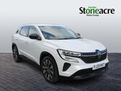White New 2025 Renault Austral Techno SUV | £24,250