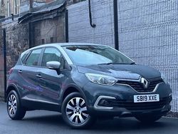 Blue silver Used 2019 Renault Captur Play SUV | £11,695 (A bit pricey)