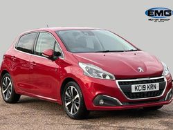 Red Used 2019 Peugeot 208 S Hatchback | £5,995 (Fair price)
