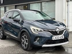 Boston blue Used 2022 Renault Captur Version S SUV | £17,117 (Fair price)