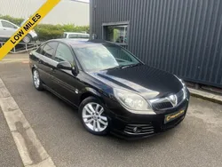 Black Used 2009 Vauxhall Vectra SRi Hatchback | £3,695 (Expensive)