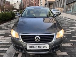 Grey Used 2009 VW Passat Highline Estate | £2,350 (Fair price)