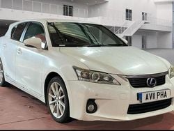 White Used 2011 Lexus CT200h Hatchback | £5,495 (Fair price)