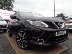Black Used 2015 Nissan Qashqai Tekna SUV | £5,490 (Fair price)