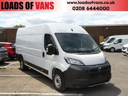 White New 2025 Peugeot Boxer Van | £25,790 (Fair price)