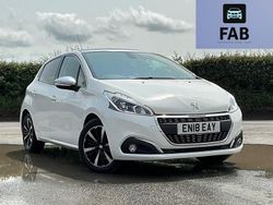 White Used 2018 Peugeot 208 Allure Premium Hatchback | £6,990 (Fair price)