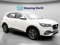 White Used 2022 MG HS Exclusive SUV | £14,600 (Fair price)