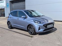 Blue Used 2024 Hyundai i10 Premium Hatchback | £16,790 (Fair price)