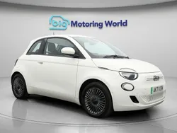 White Used 2022 Fiat 500e Icon Hatchback | £10,700 (Fair price)