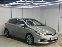 Grey Used 2016 Toyota Auris Hatchback | £9,984 (Fair price)