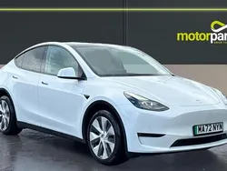 Pearl white multicoat Used 2022 Tesla Model Y Long Range AWD SUV | £25,250 (Fair price)