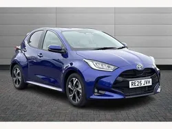 Juniper blue New 2025 Toyota Yaris Hybrid Design Hatchback | £19,801 (Super price)