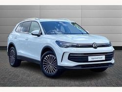 Pure white Used 2025 VW Tiguan Match SUV | £31,350 (Expensive)