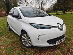 White Used 2015 Renault Zoe Dynamique Hatchback | £5,490