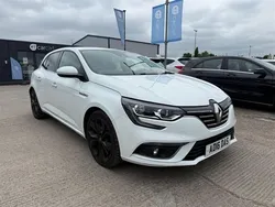 White Used 2016 Renault Mégane III Dynamique Hatchback | £6,790 (A bit pricey)