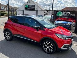 Red black Used 2019 Renault Captur GT-Line SUV | £9,750 (Fair price)
