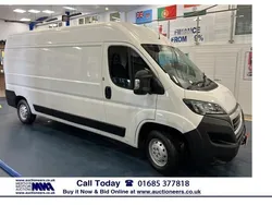 White Used 2018 Peugeot Boxer Van | £8,570 (Fair price)