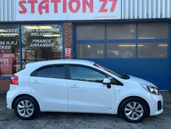 White Used 2015 Kia Rio Hatchback | £6,495 (Fair price)